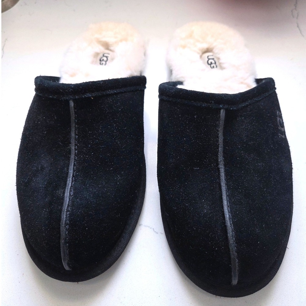 UGG Scuff Suede Slippers Black Mens 10 Sheepskin Lined House Shoes 1101111